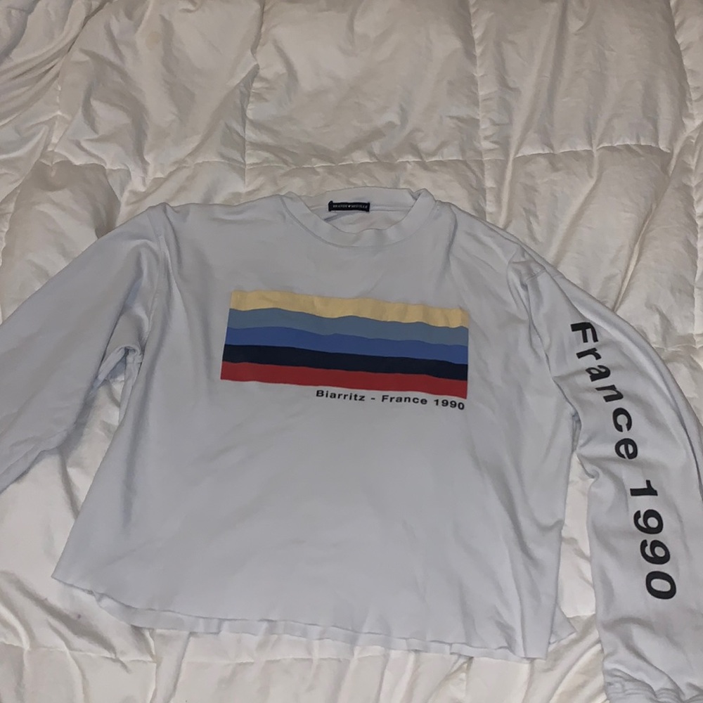 white long sleeve graphic t shirt